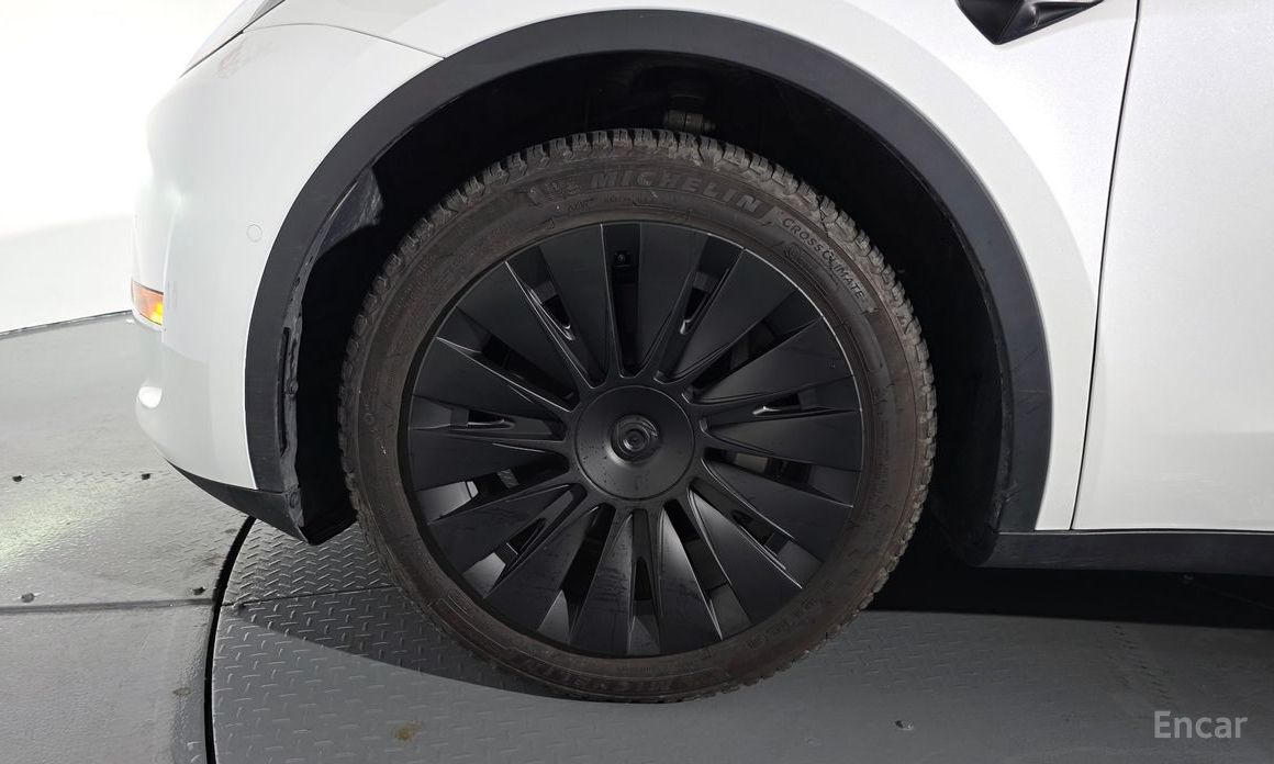 Model Y Standard Range 5
