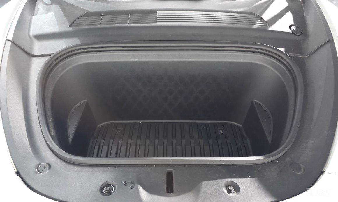 Model Y Standard Range 6