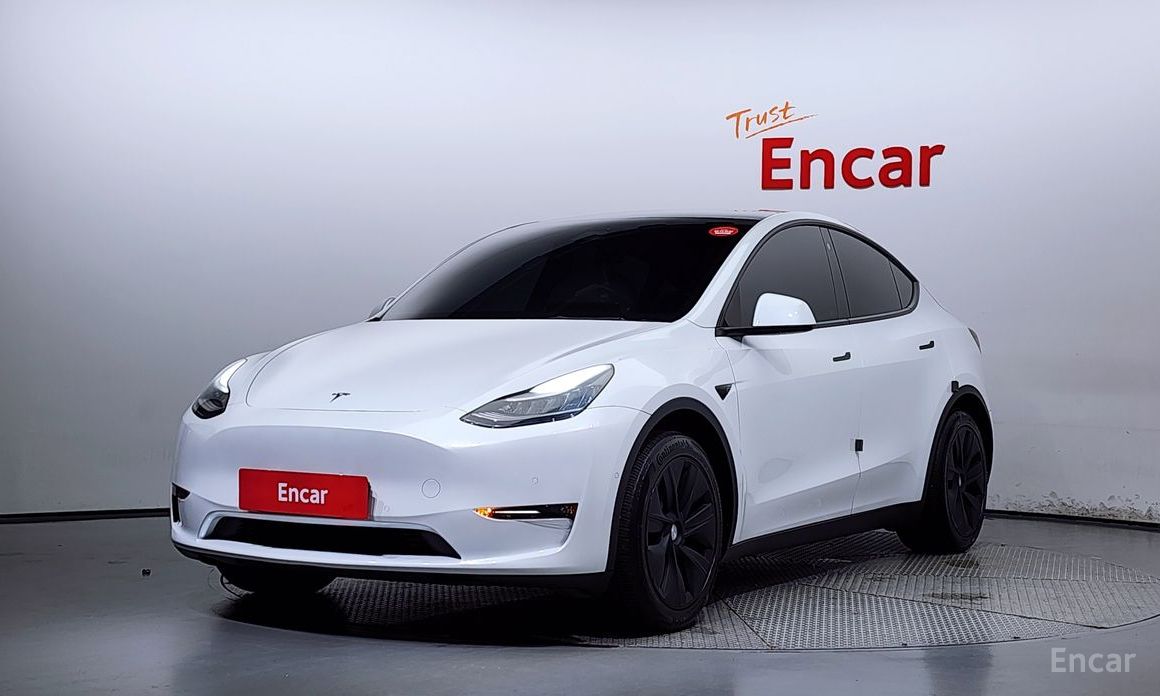 Tesla Model Y Standard Range №2