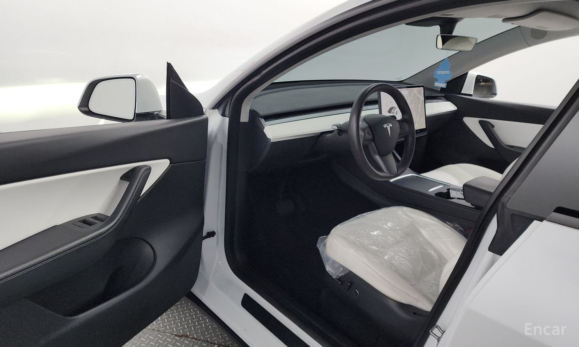 Tesla Model Y Standard Range №11