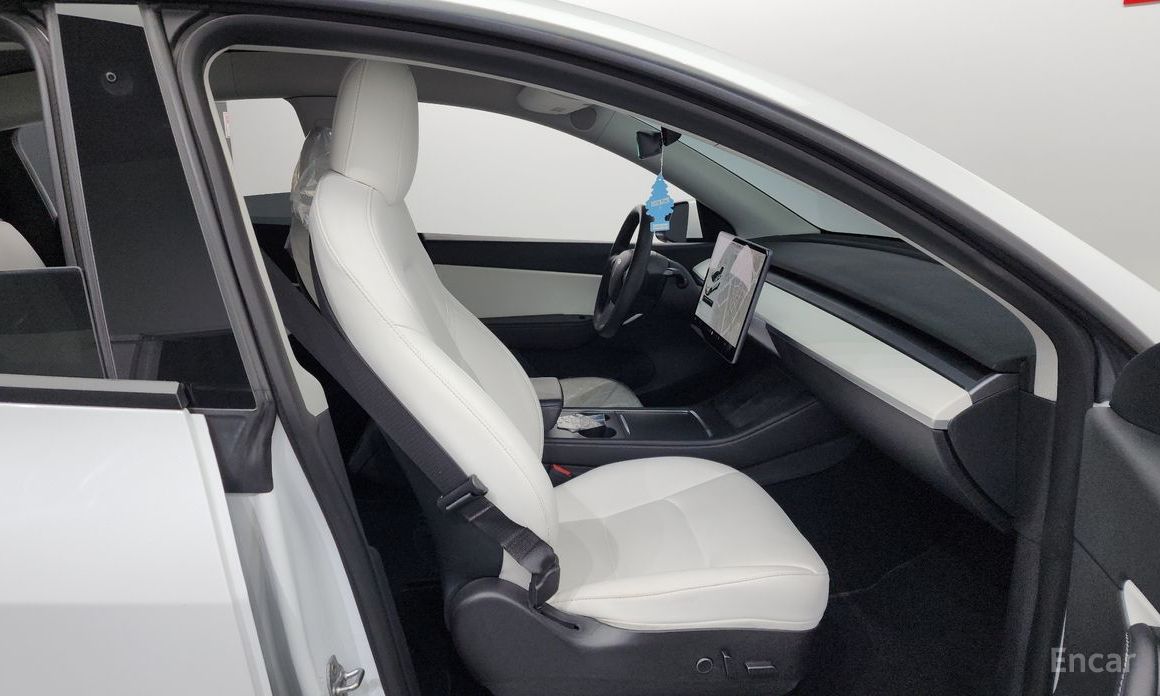 Tesla Model Y Standard Range №12