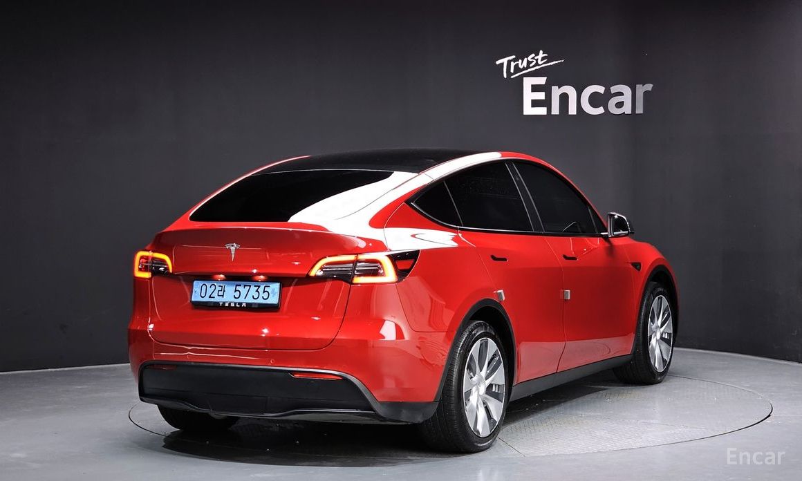 Model Y Standard Range 3