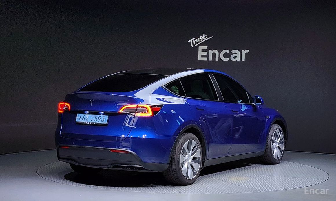Tesla Model Y Standard Range №3