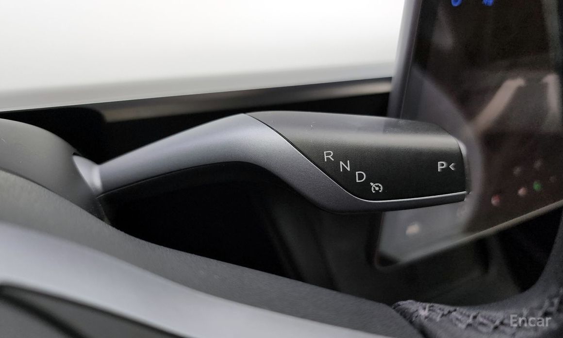 Tesla Model Y Standard Range №10