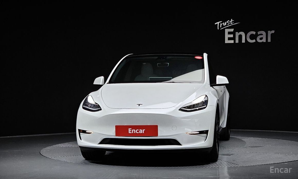 Model Y Standard Range 4