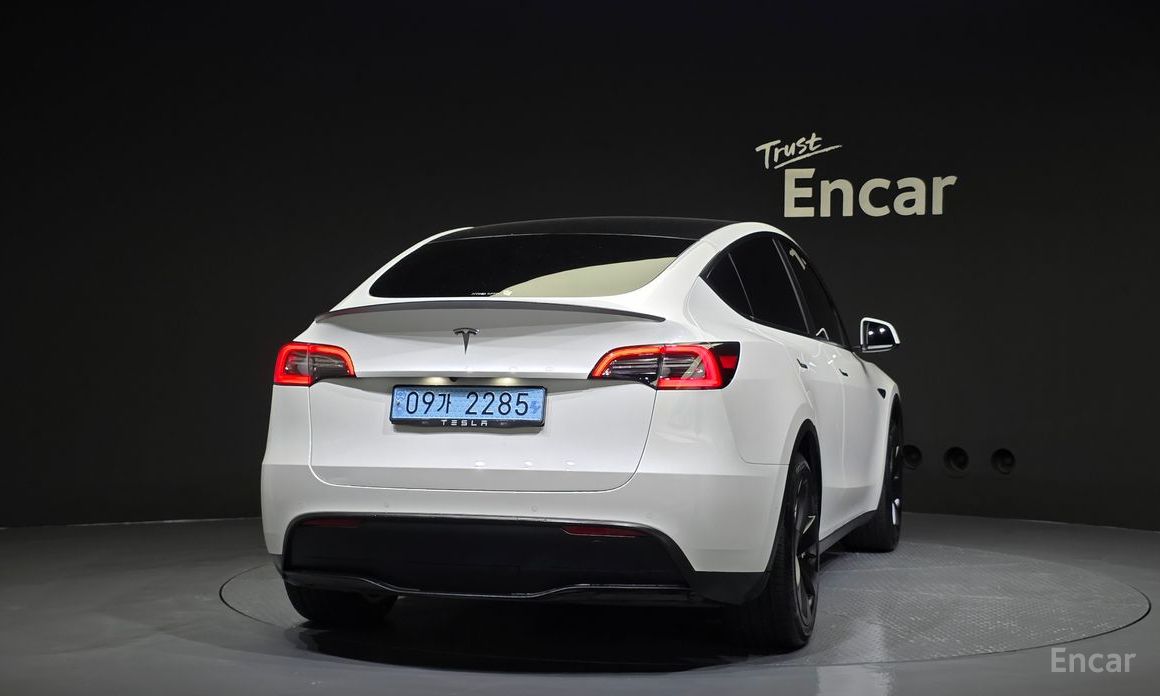 Model Y Standard Range 5