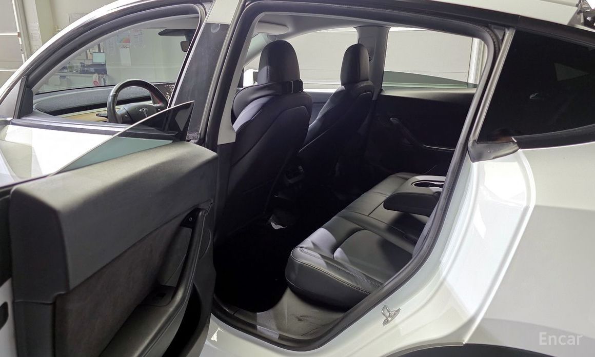 Model Y Standard Range 12