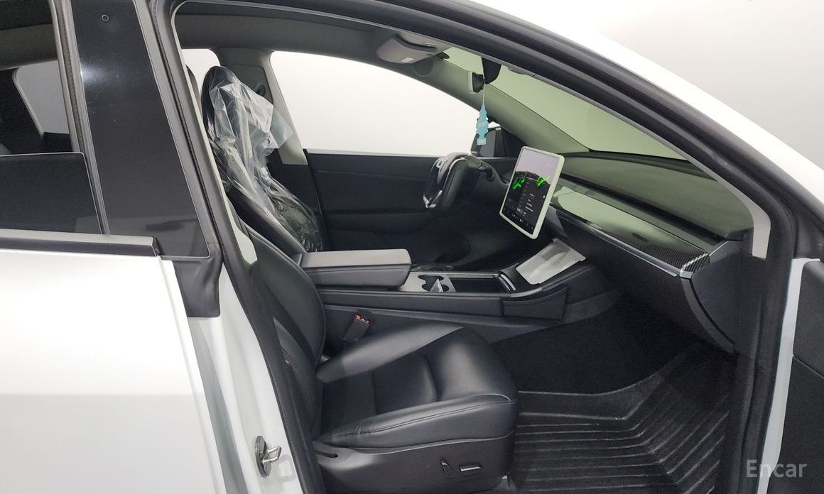 Tesla Model Y performance №12