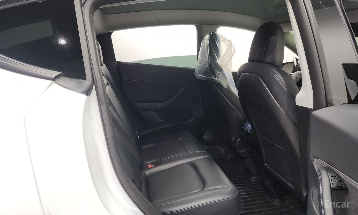 Tesla Model Y performance №13