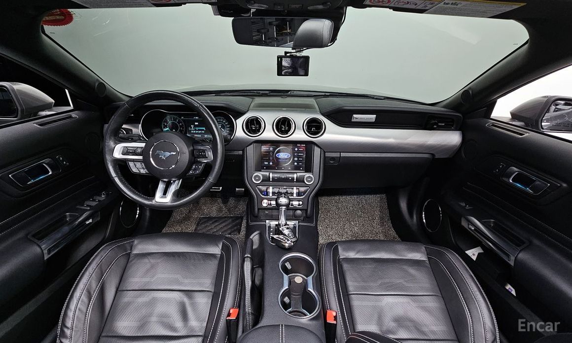 Ford Mustang Convertible №8