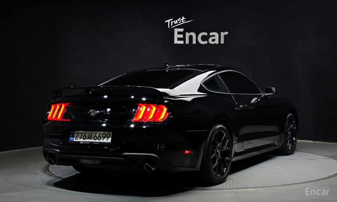 Ford Mustang Coupe №3