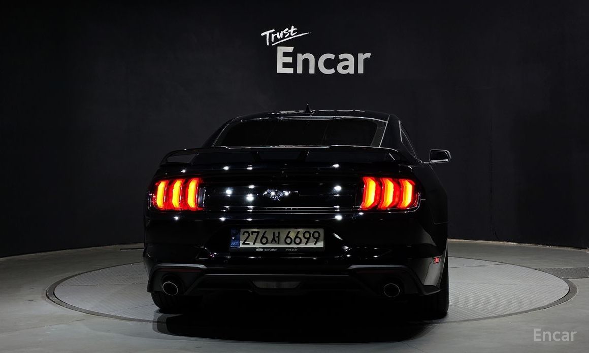 Ford Mustang Coupe №5