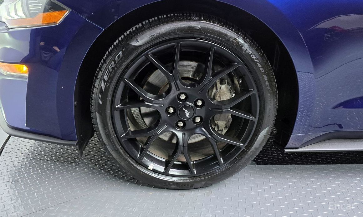 Mustang Coupe 6