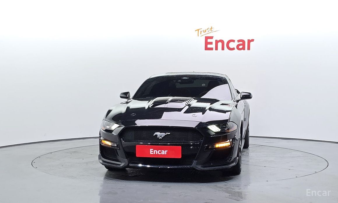 Mustang Coupe 4