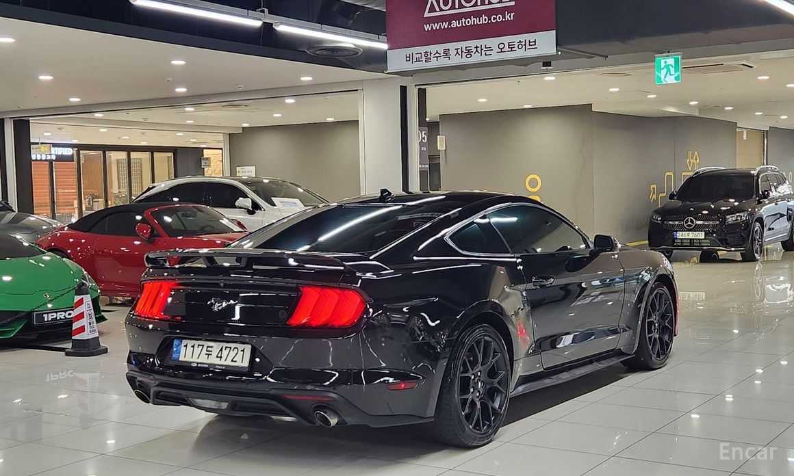 Mustang Coupe 4