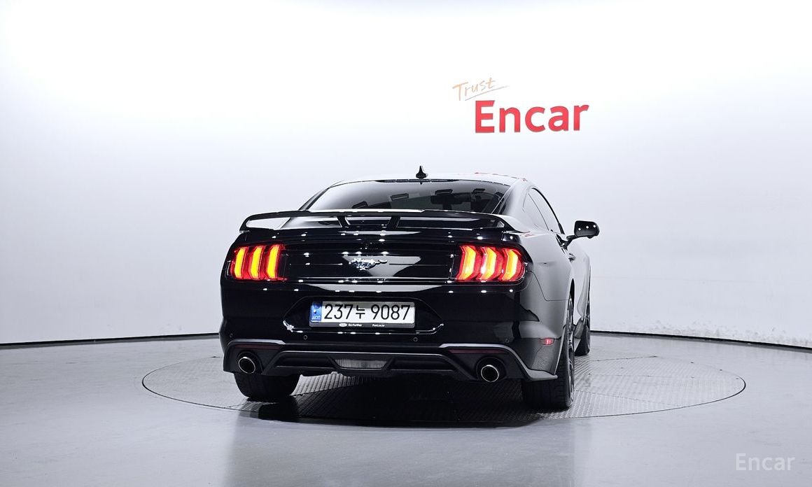 Ford Mustang Coupe №5