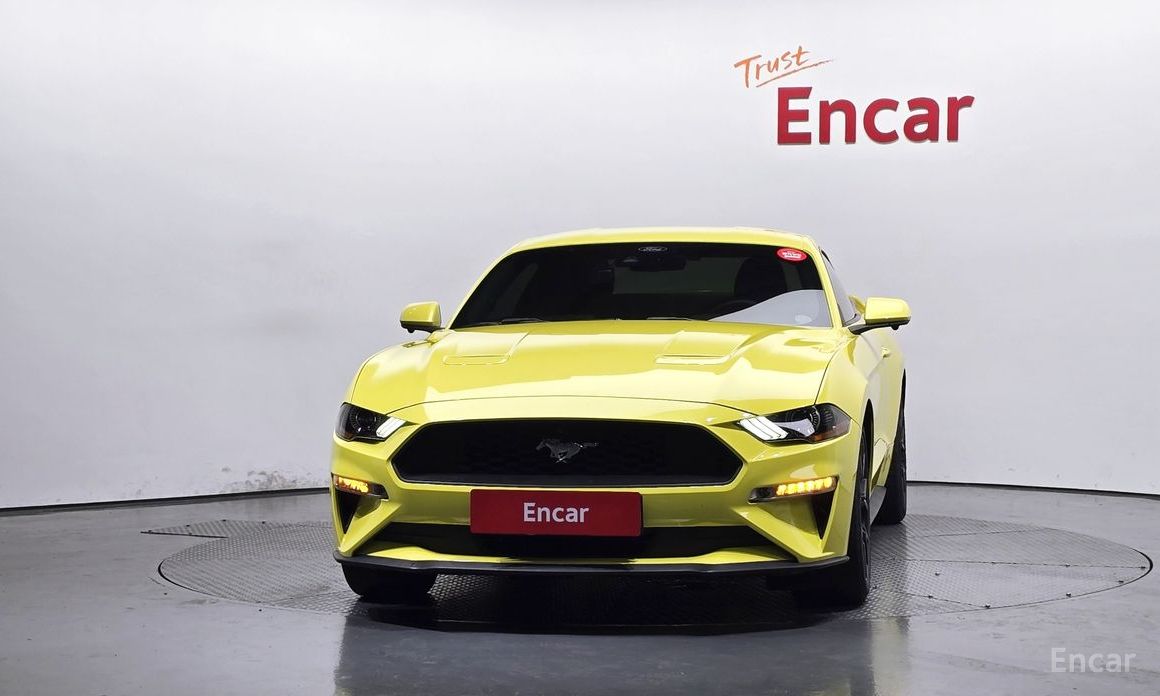 Mustang Coupe 4