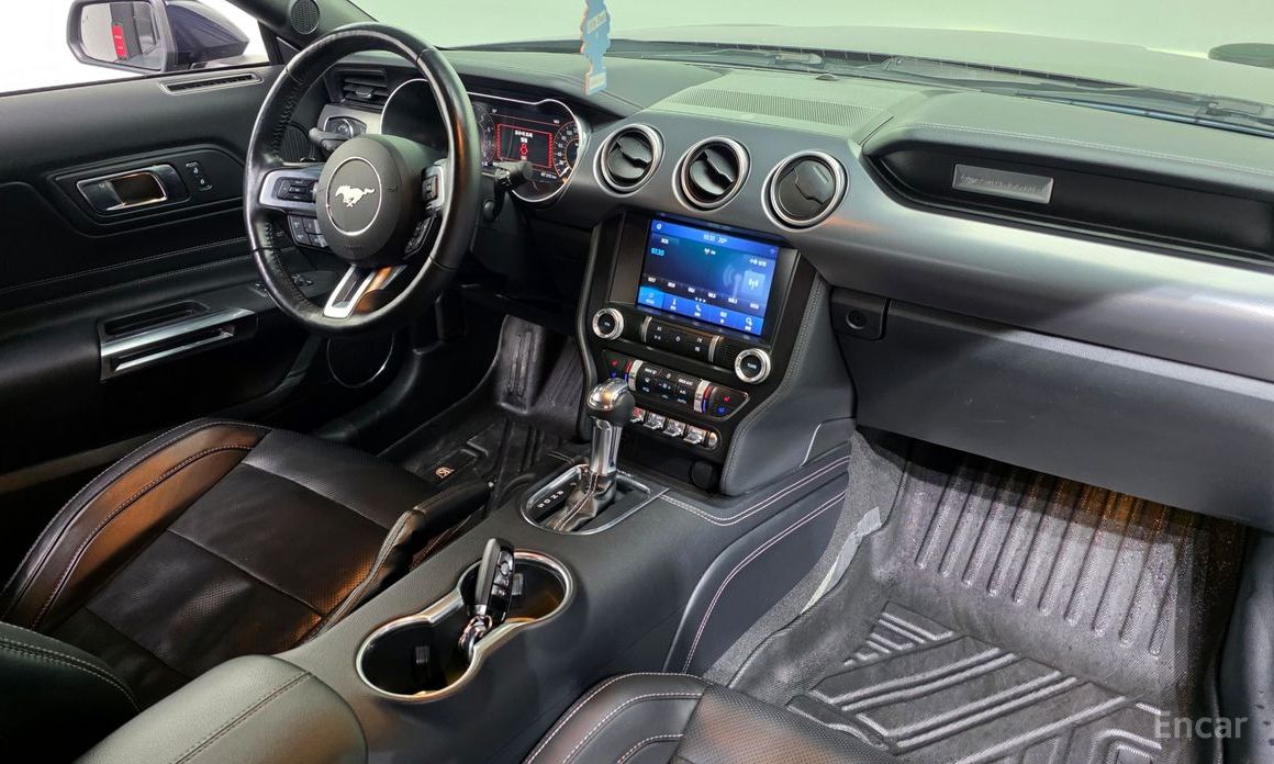 Mustang Coupe 8
