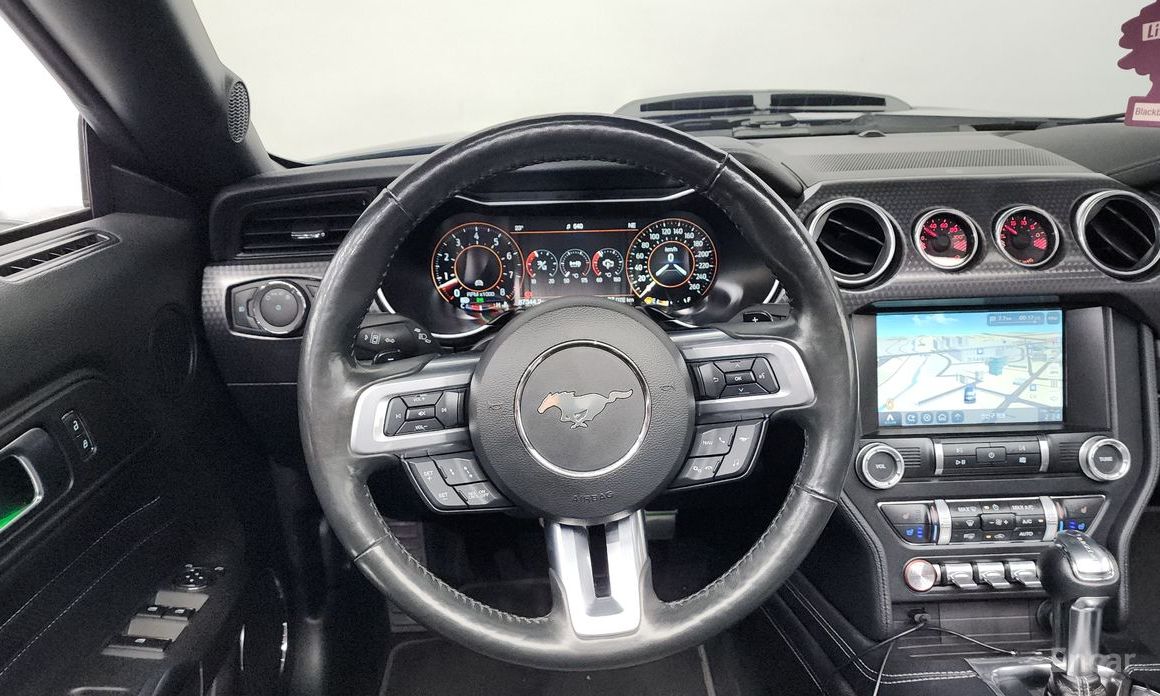 Mustang GT Convertible 14