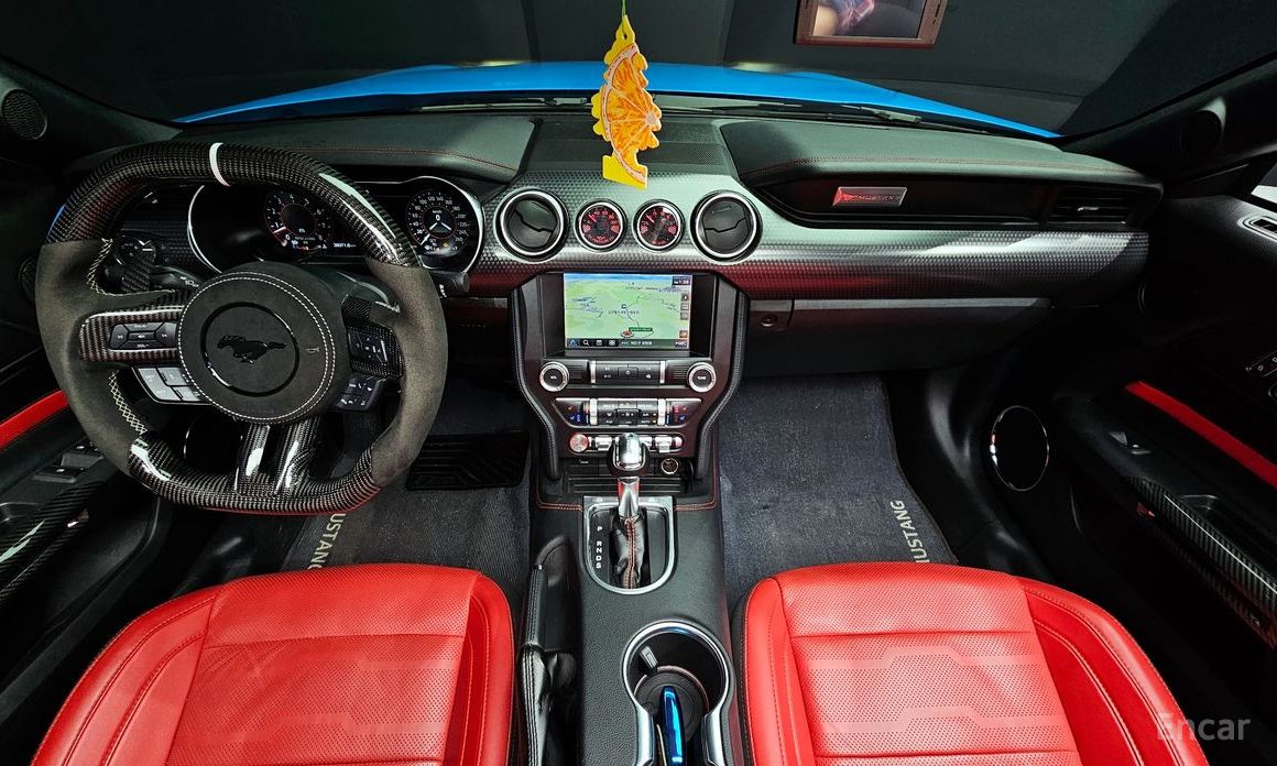 Ford Mustang GT Convertible №8