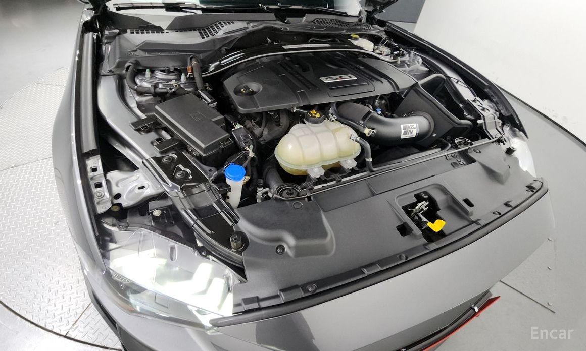 Ford Mustang GT Convertible №7