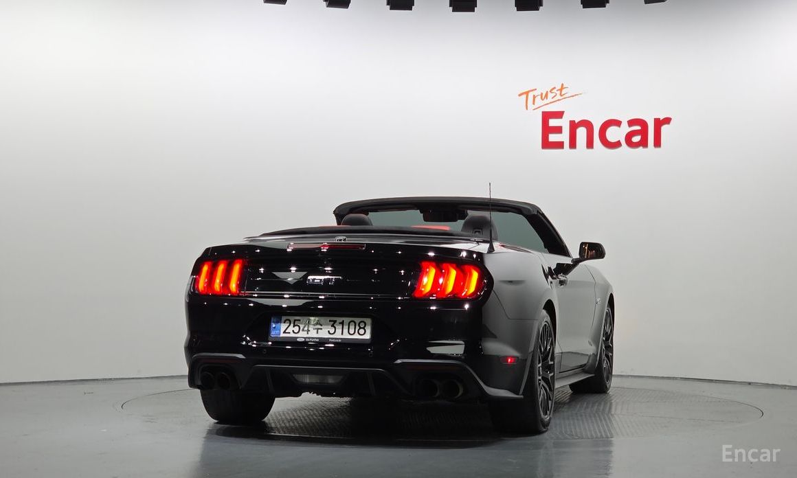 Mustang GT Convertible 5