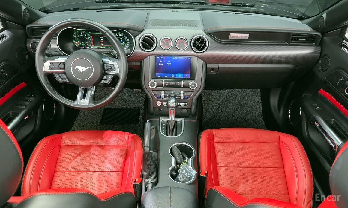 Mustang GT Convertible 8