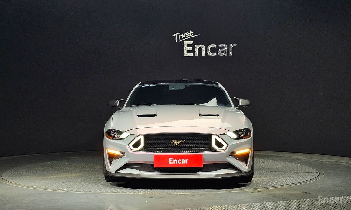 Mustang GT Coupe 4