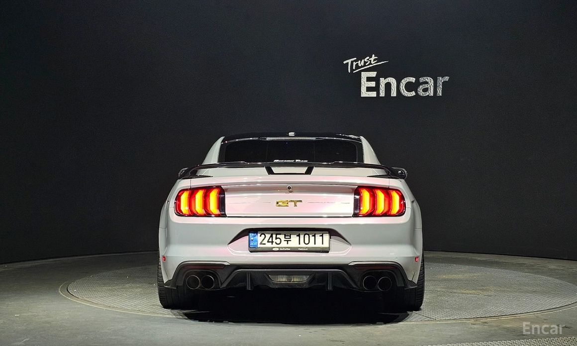 Mustang GT Coupe 5