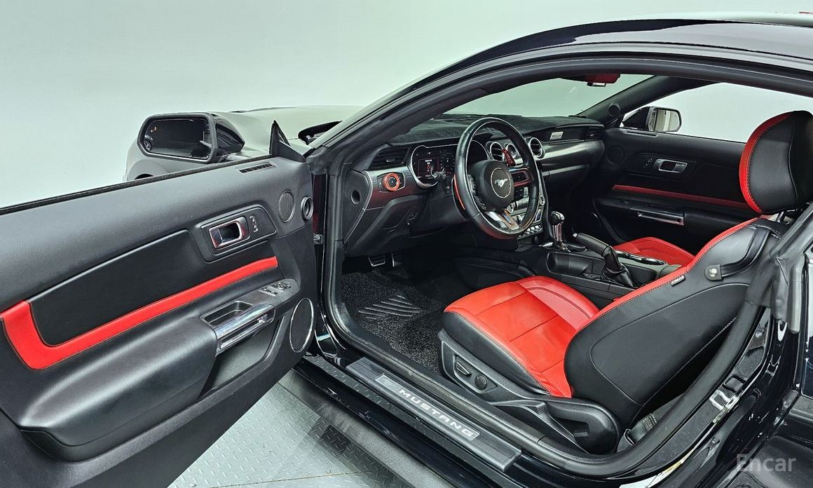 Ford Mustang GT Coupe №12