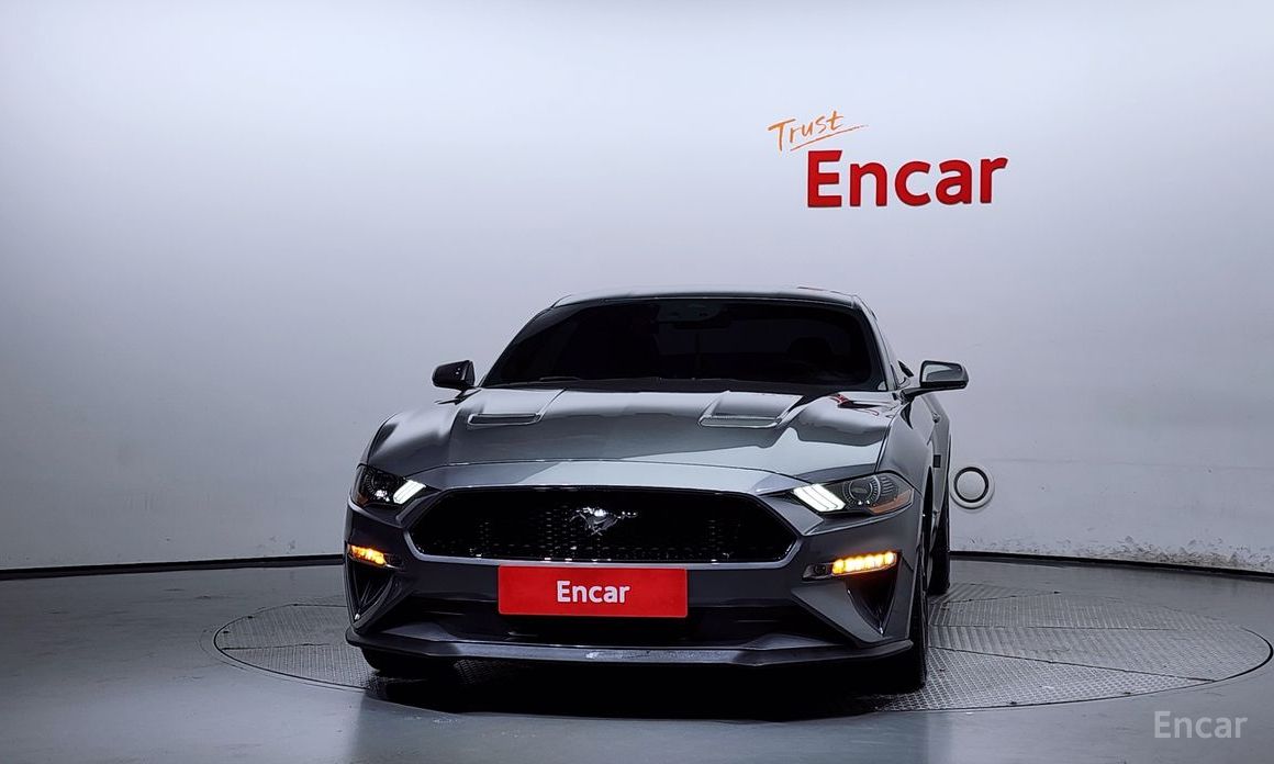 Mustang GT Coupe 4