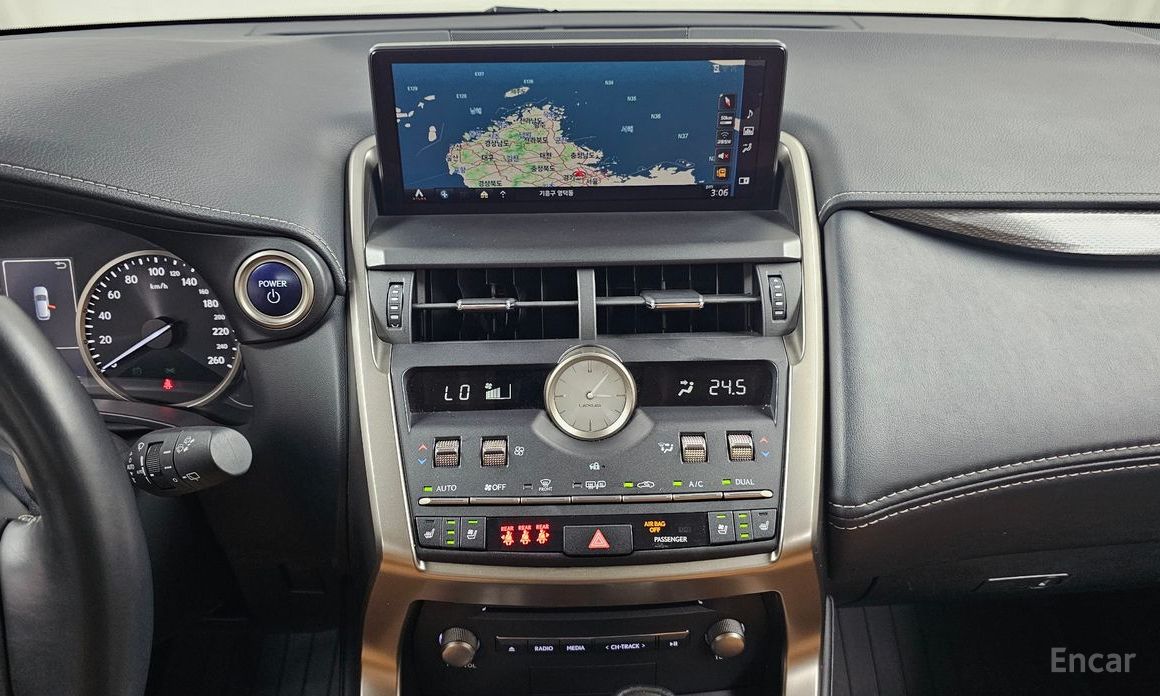 Lexus NX300h Supreme №17
