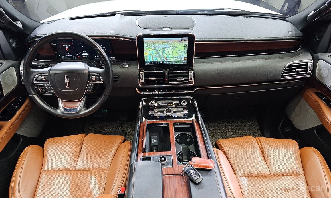 Navigator 4th Generation 3.5L 8