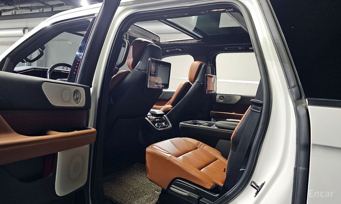 Navigator 4th Generation 3.5L 12