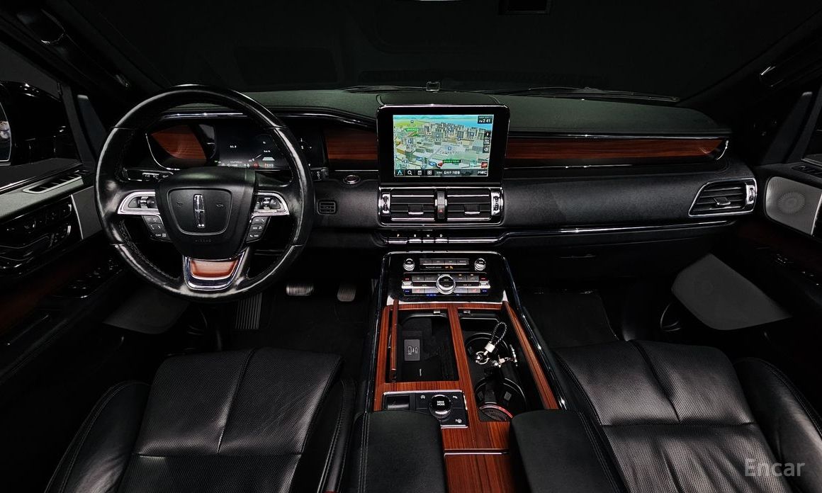 Navigator 4th Generation 3.5L 8