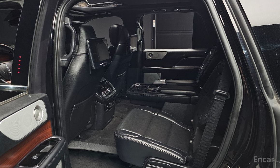 Navigator 4th Generation 3.5L 13