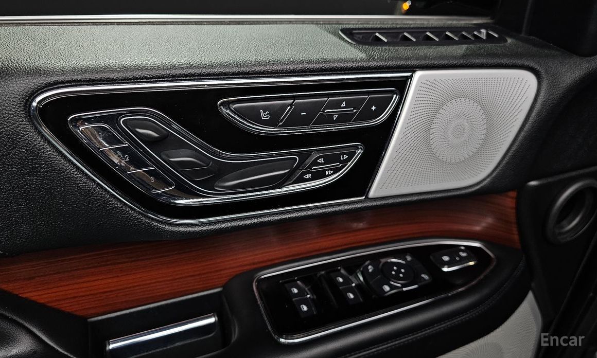 Navigator 4th Generation 3.5L 19