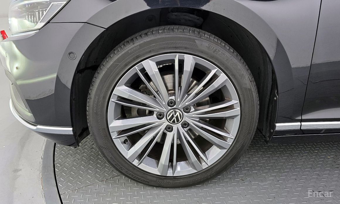 Volkswagen Passat GT (B8) 2.0 TDI 4 Motion Prestige №6