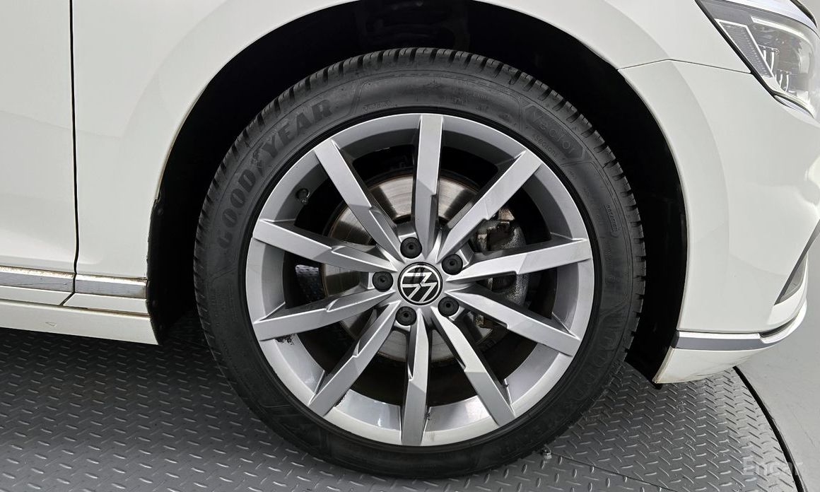 Volkswagen Passat GT (B8) 2.0 TDI Prestige №6