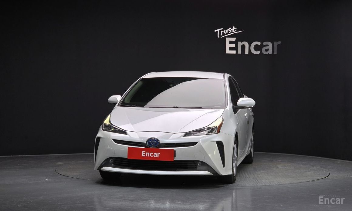 Toyota Prius 4th Generation 1.8 №4