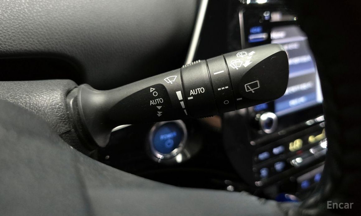 Toyota Prius 4th Generation 1.8 №18