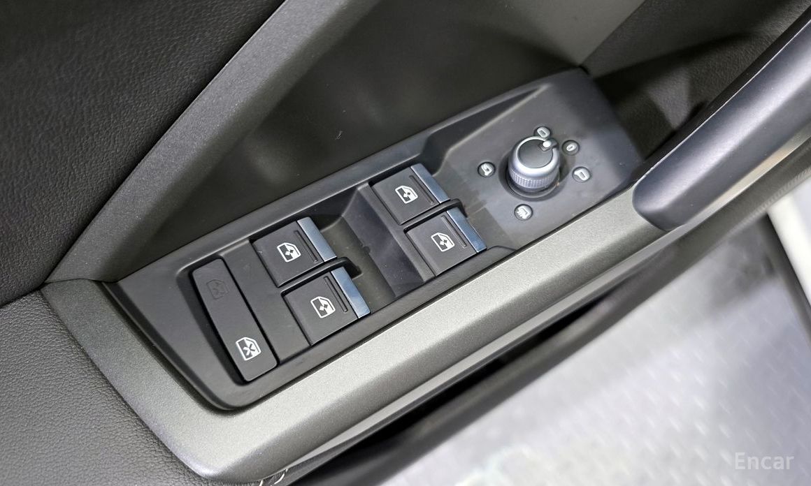 Audi Q3 (F3)35 TDI Premium Sportback №15