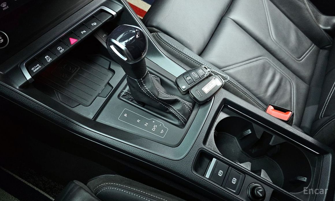 Audi Q3 (F3)35 TDI Premium Sportback №10