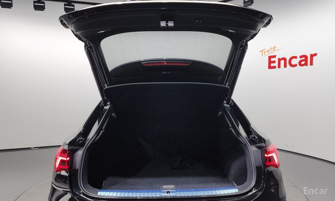 Audi Q3 (F3)35 TDI Premium Sportback №21
