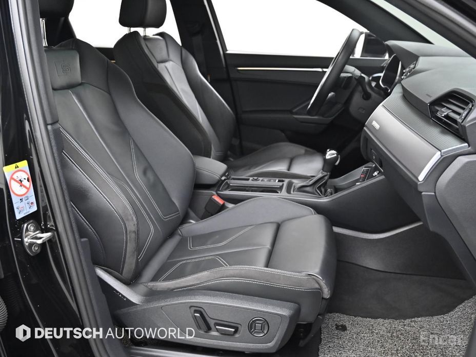 Q3 (F3)35 TDI Quattro Premium Sportback 11