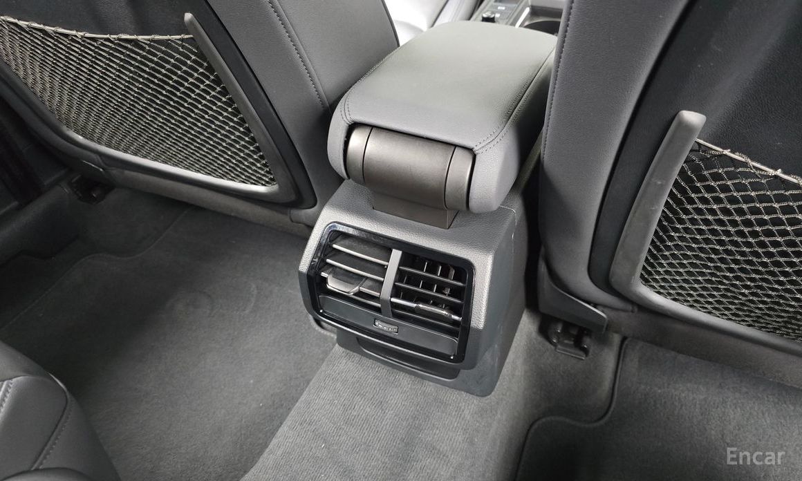 Audi Q3 (F3) 35 TDI Premium №20