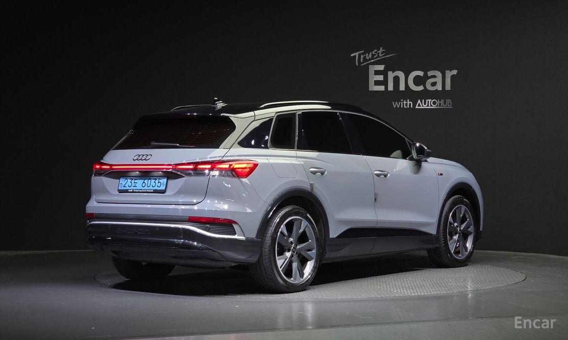 Q4 e-Tron (F4)40 Premium 3