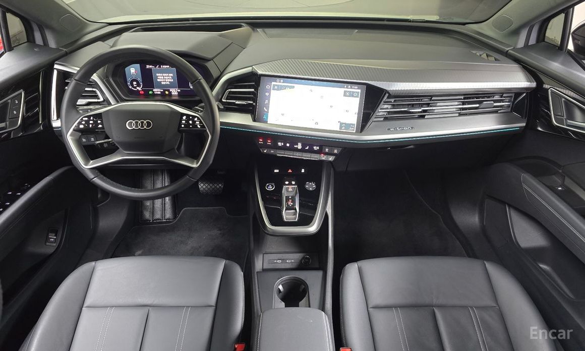 Q4 e-Tron (F4)40 Premium 8