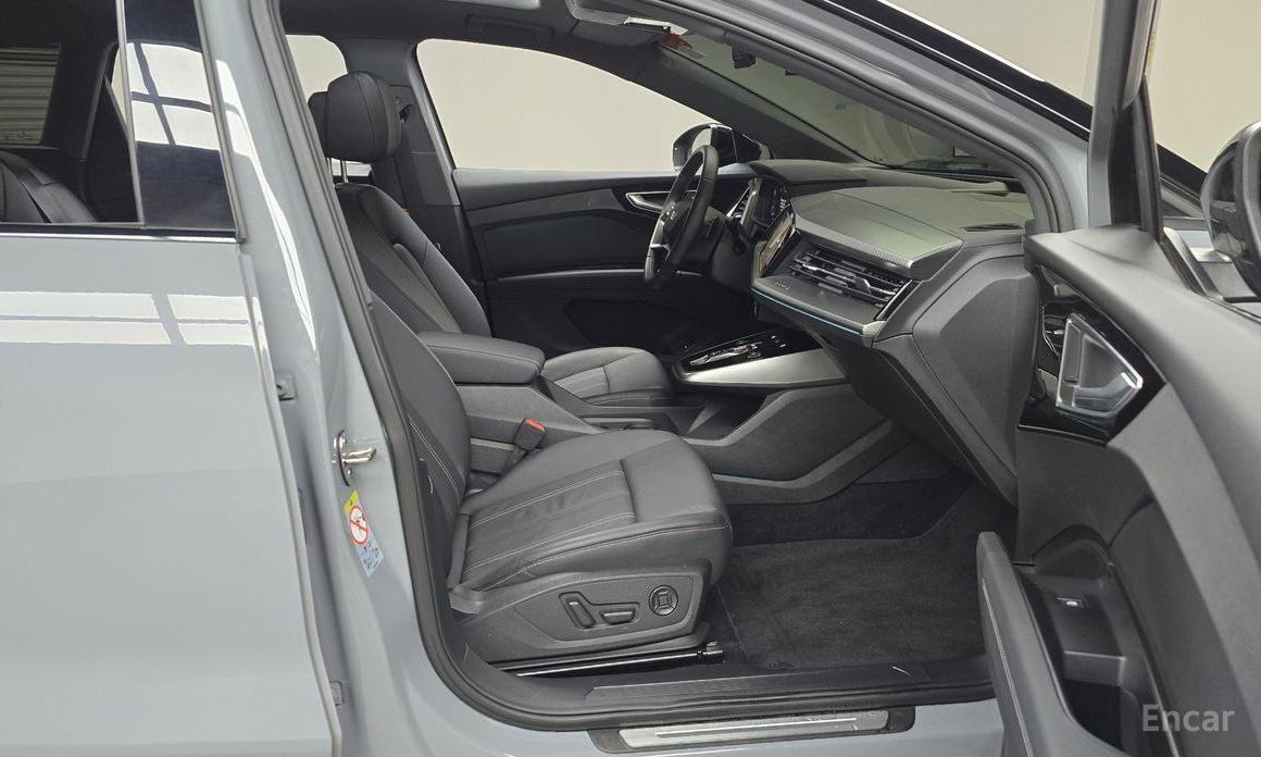 Q4 e-Tron (F4)40 Premium 12