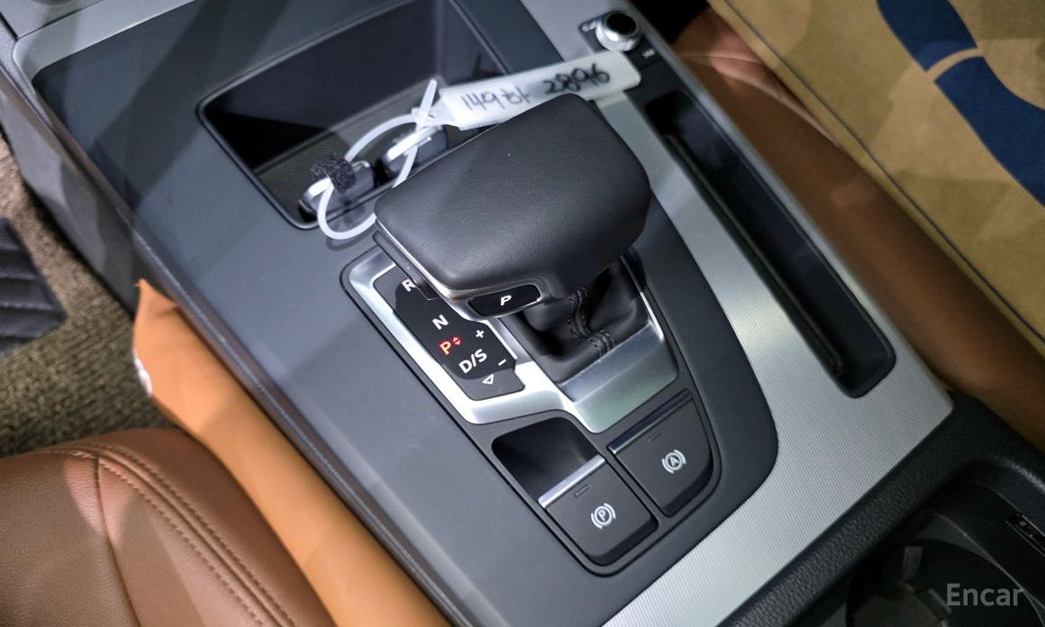 Q5 (FY)40 TDI Quattro 10